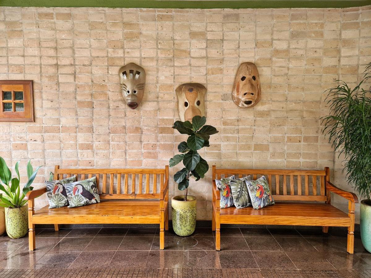 Hotel Pousada Santa Rita ريبيراو بريتو المظهر الخارجي الصورة