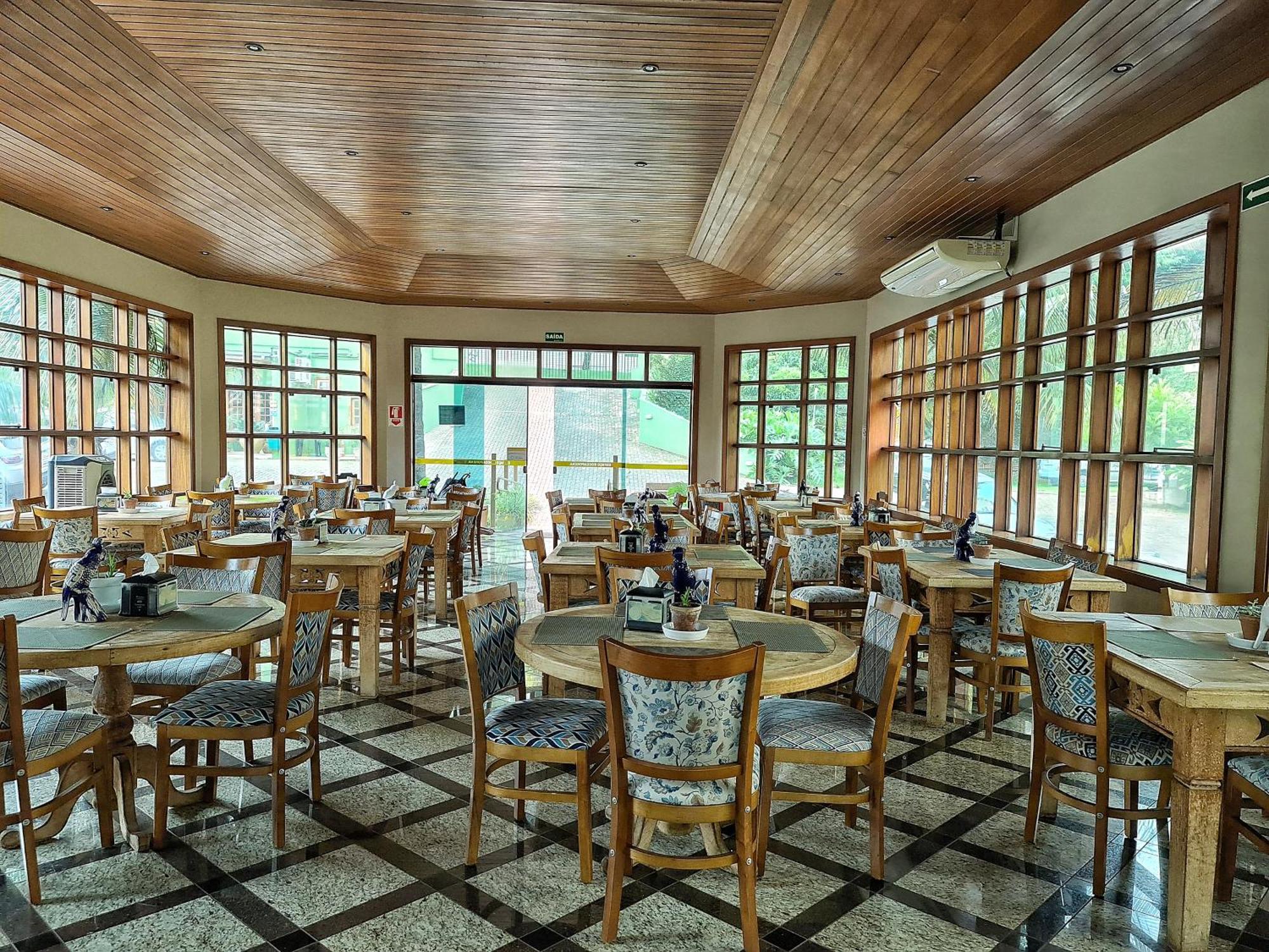 Hotel Pousada Santa Rita ريبيراو بريتو المظهر الخارجي الصورة