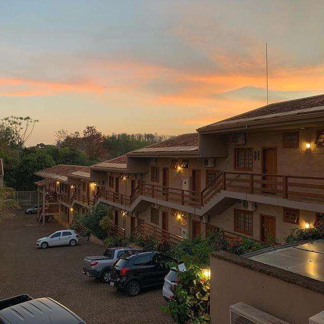 Hotel Pousada Santa Rita ريبيراو بريتو المظهر الخارجي الصورة