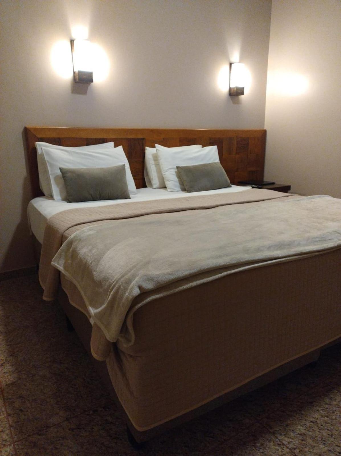 Hotel Pousada Santa Rita ريبيراو بريتو المظهر الخارجي الصورة